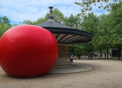 RedBall au Jardin du Luxembourg