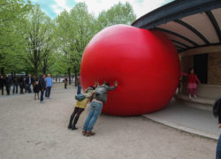 RedBall au Jardin du Luxembourg